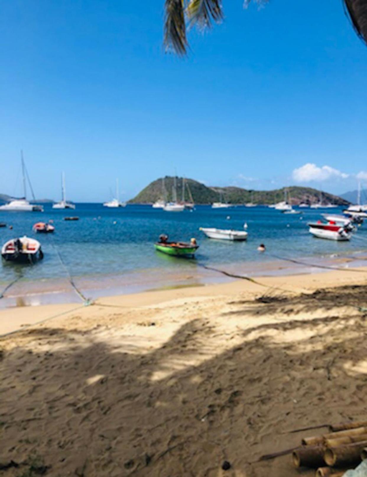 Habitation SANTOS 4 personnes Terre de Haut Les Saintes Extérieur photo