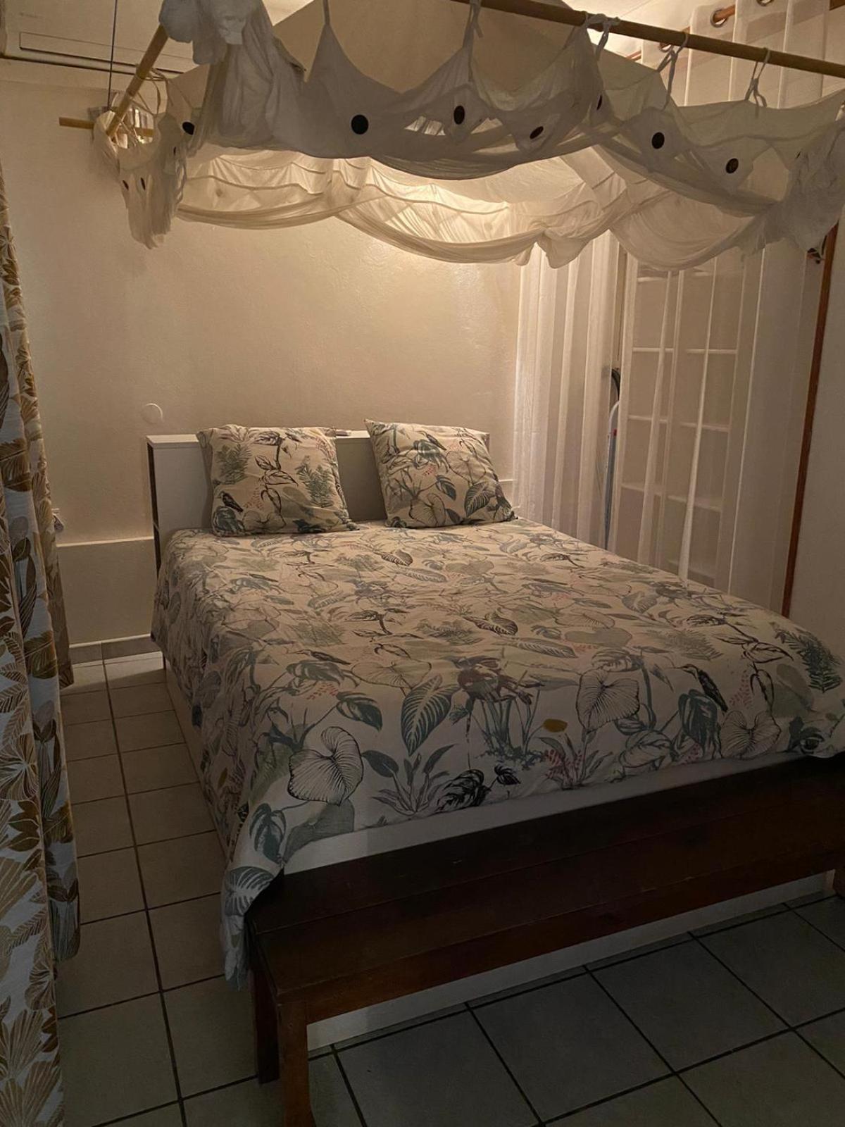 Habitation SANTOS 4 personnes Terre de Haut Les Saintes Extérieur photo